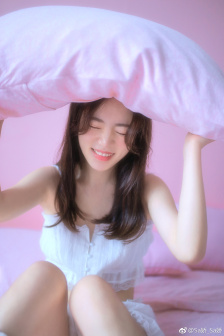 女帝独宠侍卫他又猛又短剧在线免费看