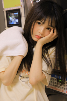 巜裸体监狱》成人版