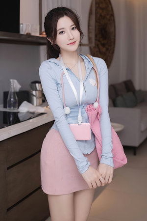 男生把小困困进女生困里广告