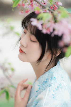 三年大片大全免费观看国语版窃听风云