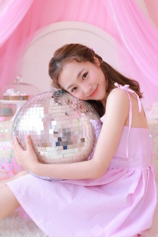 久久草莓和红颜草莓的区别