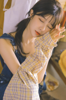 色愁久久久人愁久下一句怎么接