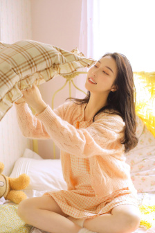 两个女人睡一个男人什么心理