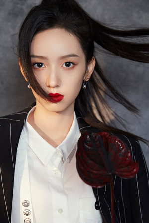 翁虹在《欲霸天下》演谁