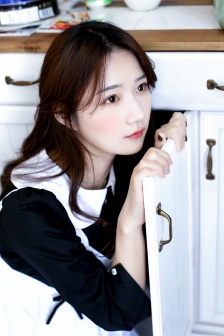 与公在客厅添我荫蒂小说